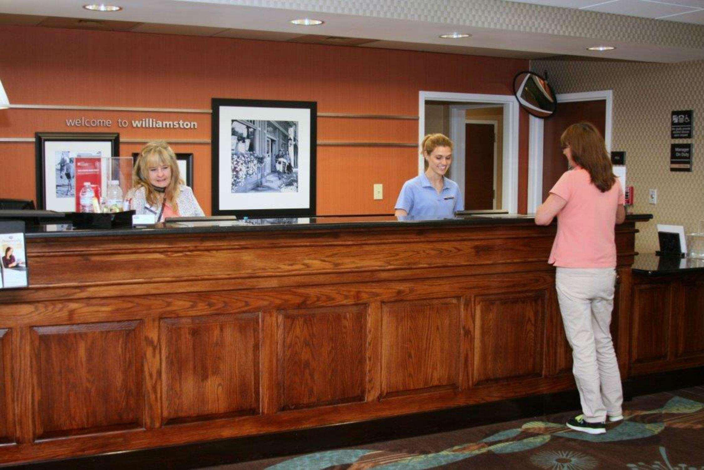 Hampton Inn Williamston Esterno foto